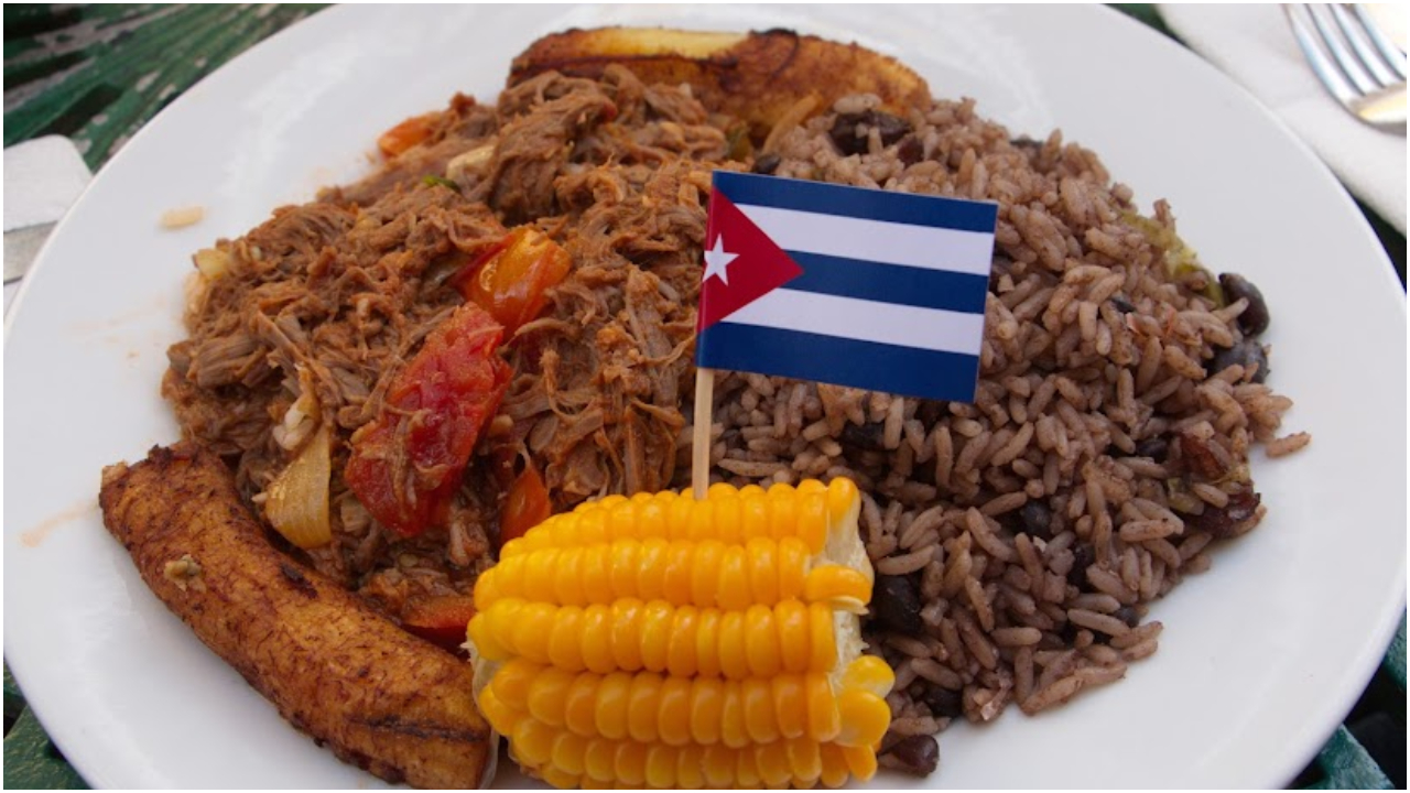 Restaurantes cubanos en Miami ¡Aquí los 10 mejores!