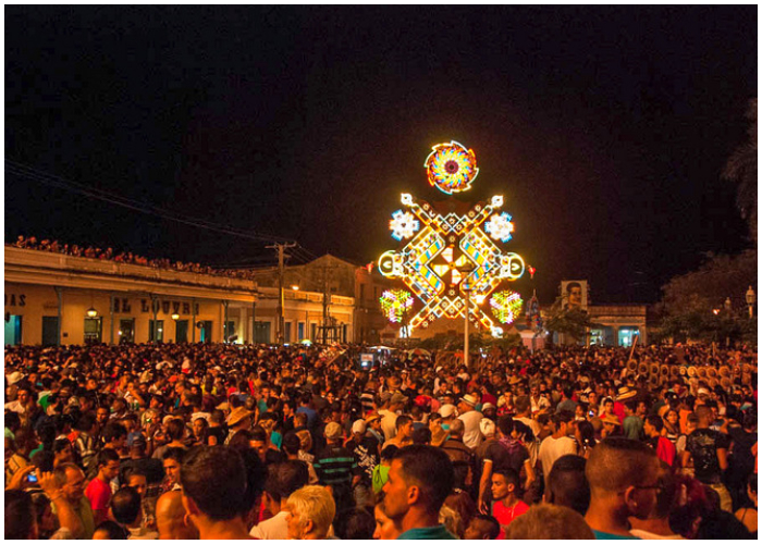 Gran cantidad de personas participan de esta gran fiesta.