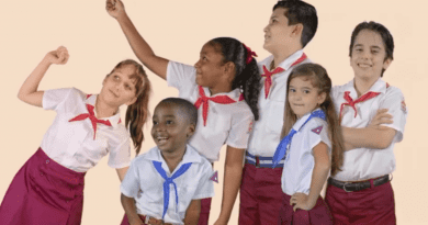 ¿Cuáles son los cambios de los nuevos uniformes escolares en Cuba?