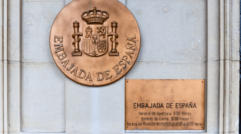 Consulado español en Cuba aclara dudas sobre nueva Ley de Nietos