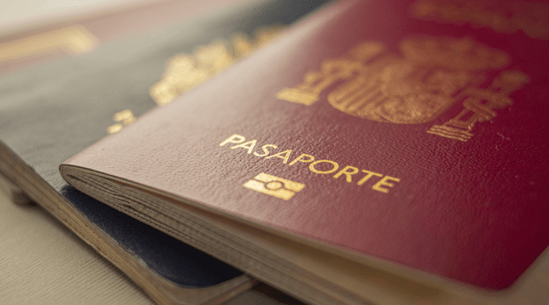 ¿Cómo obtener la nacionalidad española por nacimiento?