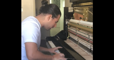 Pianista cubano Alfredo Rodríguez versiona el villancico Jingle Bells