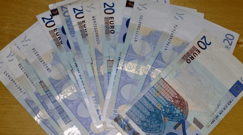 Consulado de España en Cuba advierte que solo acepta euros en efectivo