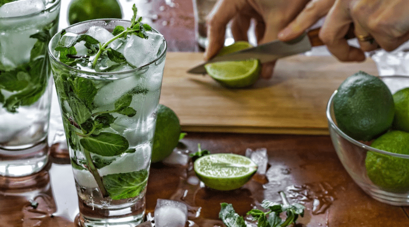 Coctelería cubana cumple 100 años de frescura y sabor