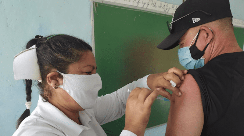 Destacan efectos de vacuna cubana contra el cáncer de hígado y ovario
