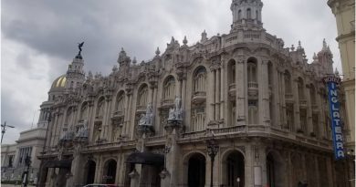 Teatro La Habana comejen