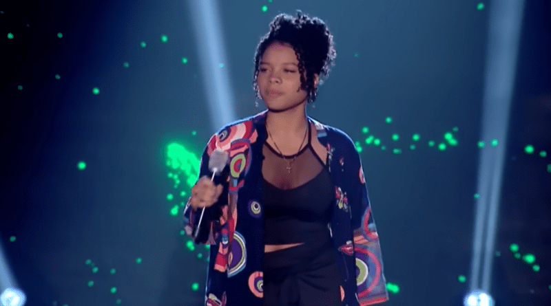 Niña cubana cautiva con su voz en Voz Kid Uruguay
