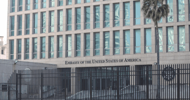 Embajada de Estados Unidos advierte sobre la deportación inmediata a Cuba