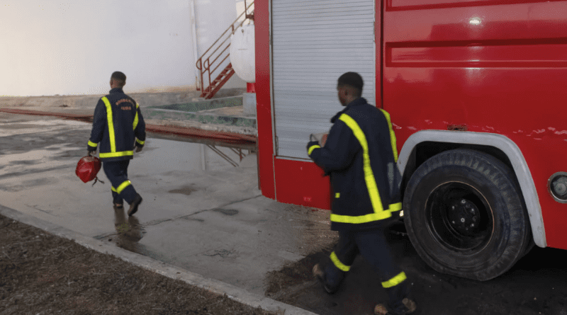 Controlan incendio en puerto de Matanzas debido a explosión de bombas de petróleo