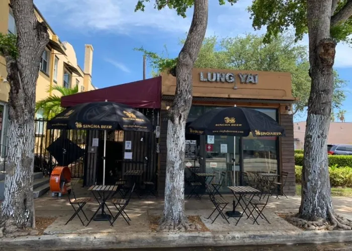 Lung Yai Thai Tapas restaurante miami