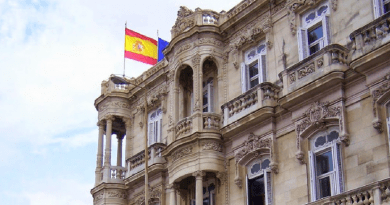 Consulado español en Cuba permite conservar sus documentos originales