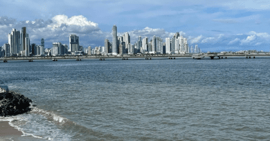Prorrogan visa de cubanos en tránsito en Panamá