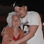 La abuela de tiktok se queda en Cuba, su “nieto” se muda a USA