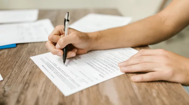 Nuevos formularios de USCIS para permisos de trabajo y Green Card