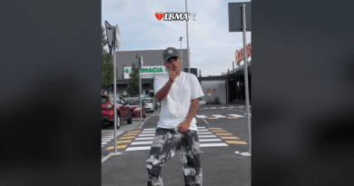 Cubano bailando música del Taiger con estilo en TikTok.