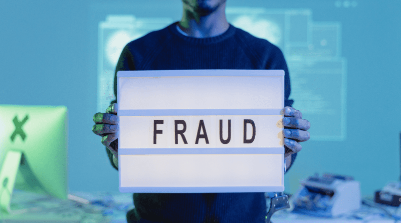 Cubano denunciando una estafa por redes sociales.