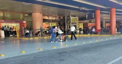 Números de contacto para denuncias y sugerencias a la Aduana de Cuba.