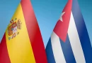 Cubanos solicitando la nacionalidad española en el Consulado de España en La Habana.