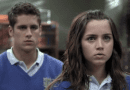 Ana de Armas en una escena de El Internado o en una alfombra roja reciente