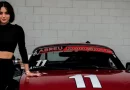 Joven cubana piloto de Fórmula 4 compitiendo en circuito profesional de EE.UU.