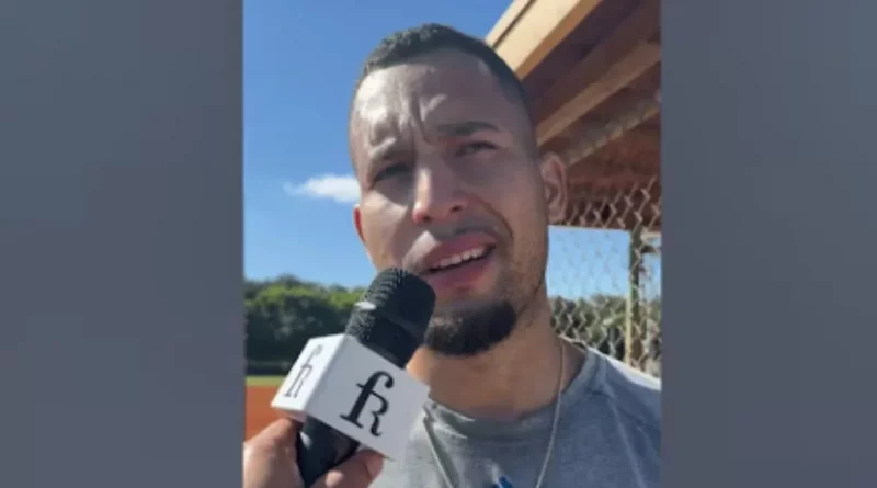 Lanzador cubano en Grandes Ligas Orlando Ribalta lanzando con los Nacionales