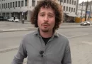 Luisito Comunica en Cuba caminando por el Malecón habanero.