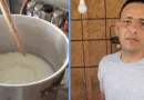 Cubano preparando queso artesanal cubano casero en una olla de aluminio.