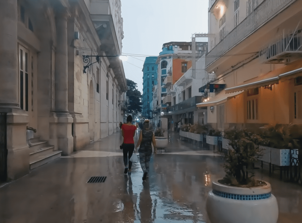 caminar bajo la lluvia-cuba-captura de pantalla-wanna walk-youtube