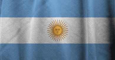 Cubanos afectados por la reforma migratoria en Argentina