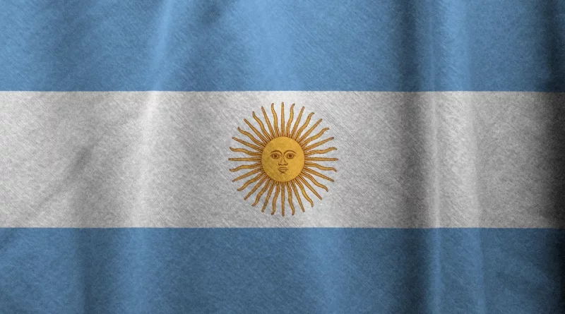 Cubanos afectados por la reforma migratoria en Argentina