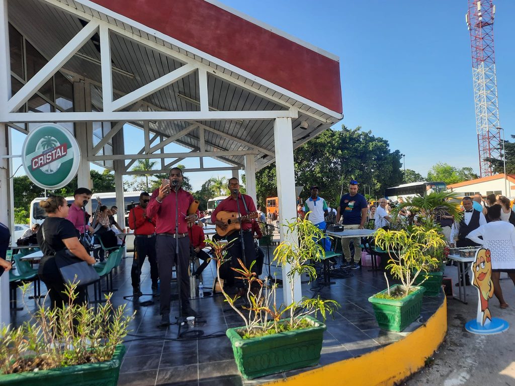 Primer vuelo de iberojet conecta madrid con villa clara