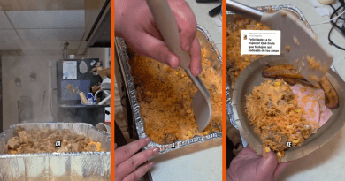 Mujer cubana mostrando su receta de arroz imperial cubano en TikTok paso a paso.
