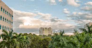 Universidad Internacional de Florida-captura de pantalla-FIU-YouTube