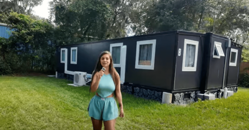 Cubana compra casas desde China y las instala en Florida para alquilarlas