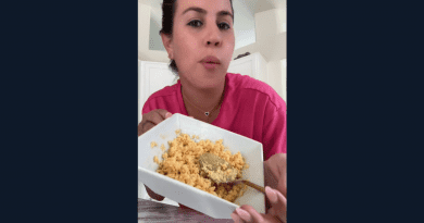 Cubana hace dulce de leche casero en microondas con leche condensada y limón.