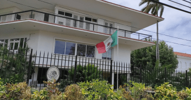 Fachada de la Embajada de México en La Habana