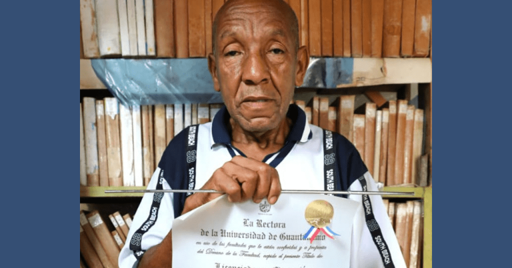 Cubano se gradúa a los 69 años con Título de Oro en Matemáticas
