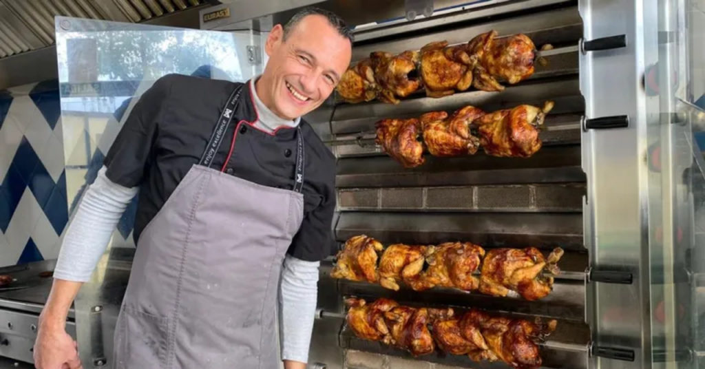 Cubano triunfa cocinando pollo venezolano en Oviedo, España