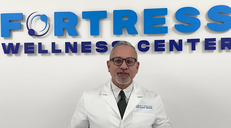 balsero cubano dueño de clinica en estados unidos-captura de pantalla Fortress Wellness Center-youtube