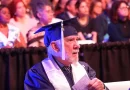 cubano se gradua a los 85 años-captura de pantalla-noticias telemundo-youtube