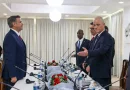 Director de la CIA visita a Cuba y fue recibido por miembros del gobierno cubano (Captura de pantalla © LiveNOW from FOX – YouTube)